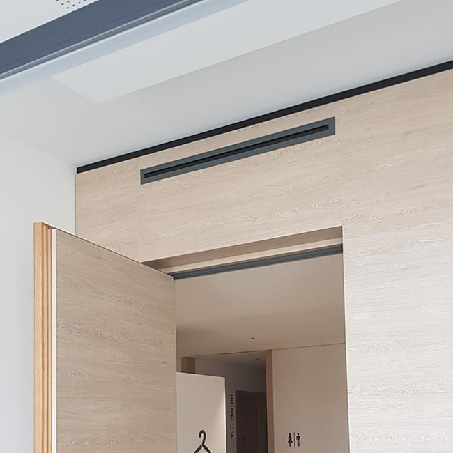 Lijnrooster aluminium met 1 instelbaar patroonblad – 2000 mm – RAL 9010